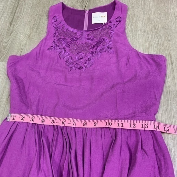 Line & Dot Embroidered Neck Maxi Dress - Picture 4 of 11